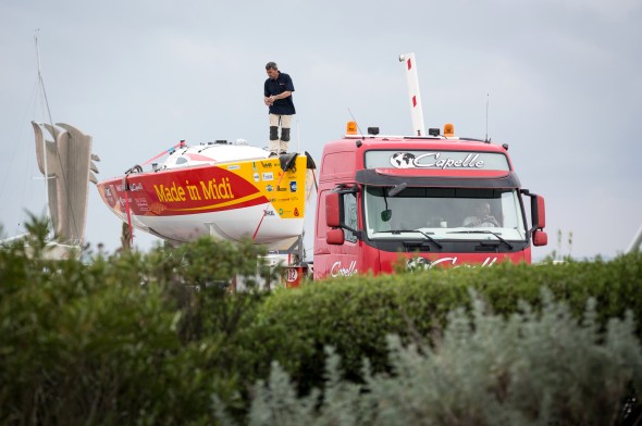 Préparation AG2R Chargement Transport bateau