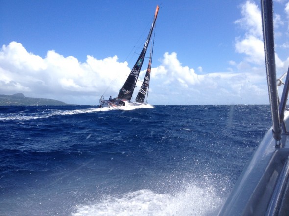 Otio-Bastide Médical dans le canal des Saintes - Photo : Windreport'